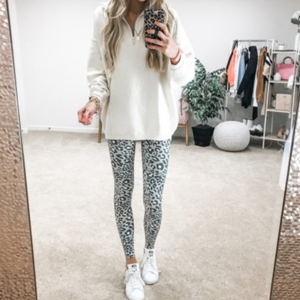 NWOT-MYTHERESA Varley Let's Move Printed High-rise Leggings - Picture 2 of 2